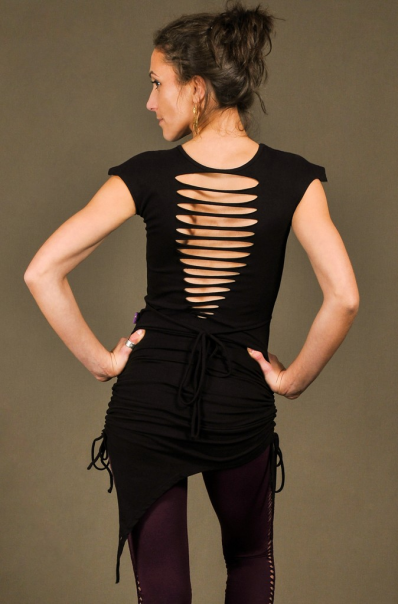 T41 - Top long in Cotton-lycra with symetric down peaks, cutting backless, crumpled by raising sides links